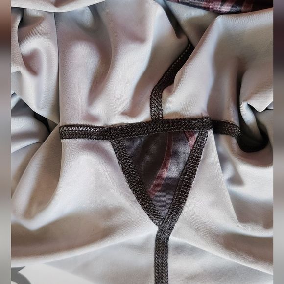 Beyond Yoga x Mary Lauren Purple Floral Leggins Size Small - Picture 10 of 10